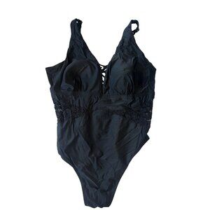 Terra & Sky womans 1pc black bathing suit plus size 3X (24W-26W) lace cut out